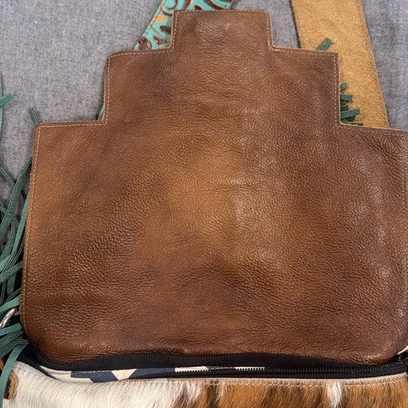 HCC Brown Leather Crossbody Bag with Turquoise Fringe and LV Accent - Picture 4 of 6